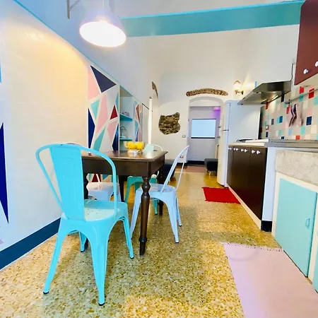 Dimora Concept- Casa D'arte E Vacanze - Free Parking * Finale Ligure