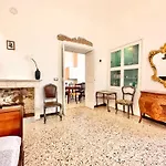 Dimora Concept- Casa D'arte E Vacanze - Free Parking * 菲纳莱利古雷